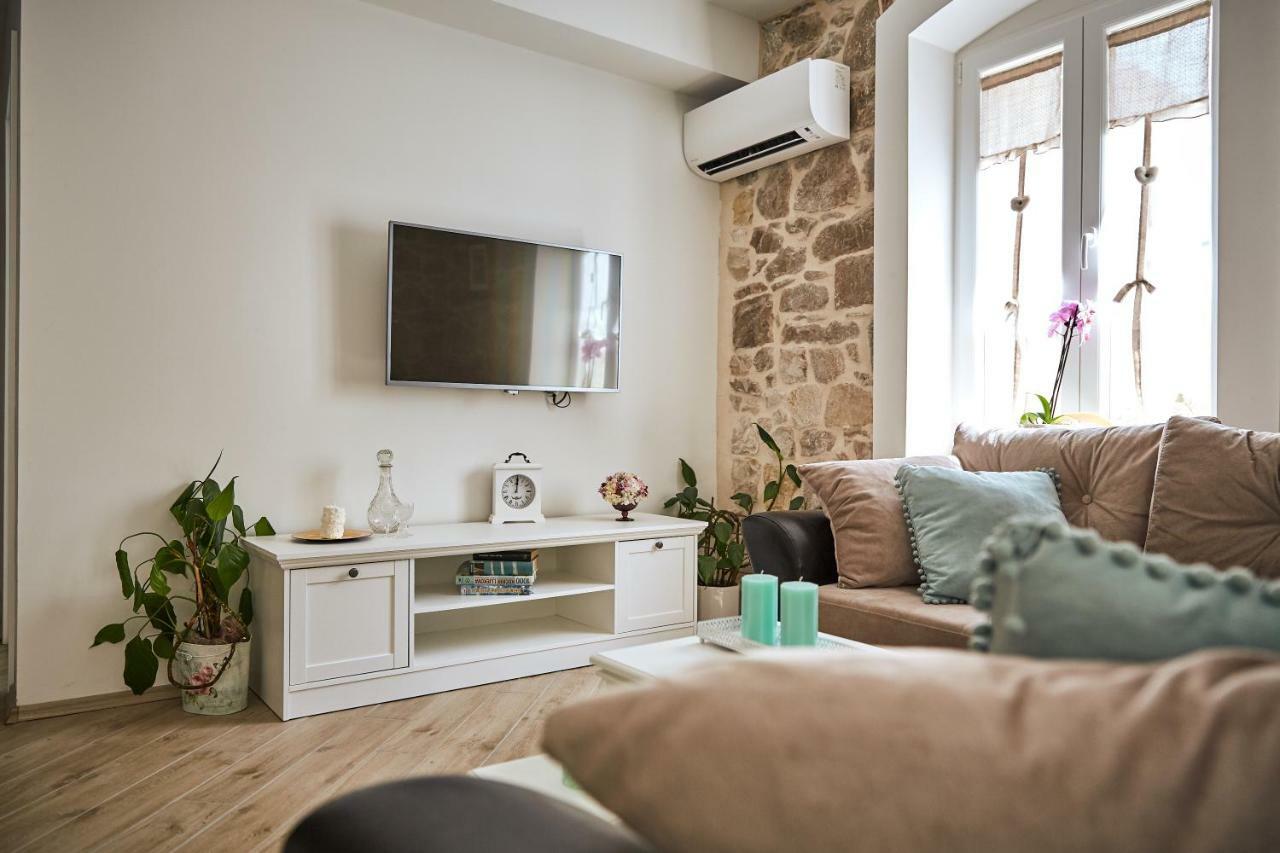 Apartment Vintage Kaštela Exteriör bild
